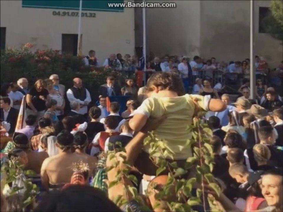 Stéphane Ravier inaugure le Festival International de Folklore