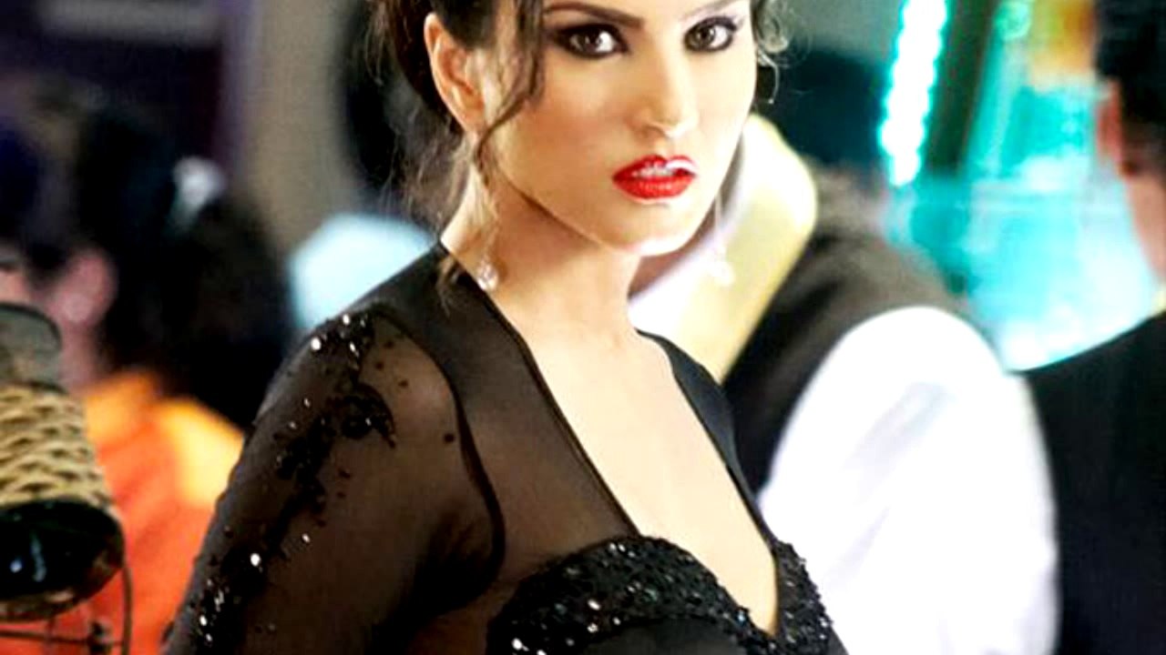 Sunny Leone Pink LIps Hate STORY 2