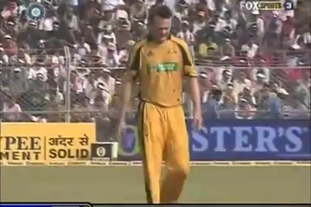 Sachin Tendulkar faces DOUG BOLLINGER- go easy on him Doug!