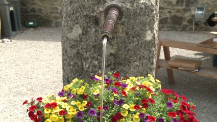 Hallwyl castle's toilets and bathtubs - up close