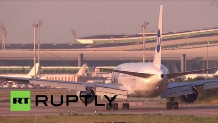 Spain  Passenger planes seconds from disaster