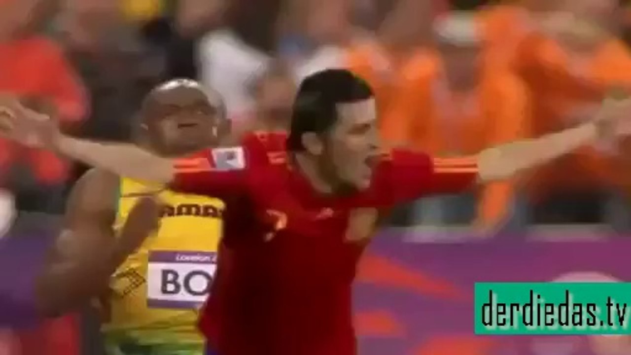 Tooor! Was die Fußballspieler nach dem Tor eigentlich sagen wollen :)