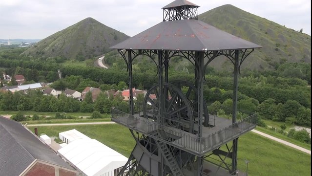 Belles balades : les terrils du 11/19 vus du ciel