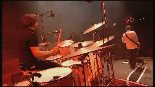 Matmatah - Derrière ton dos (Live at vieilles charrues 2008 official HD)