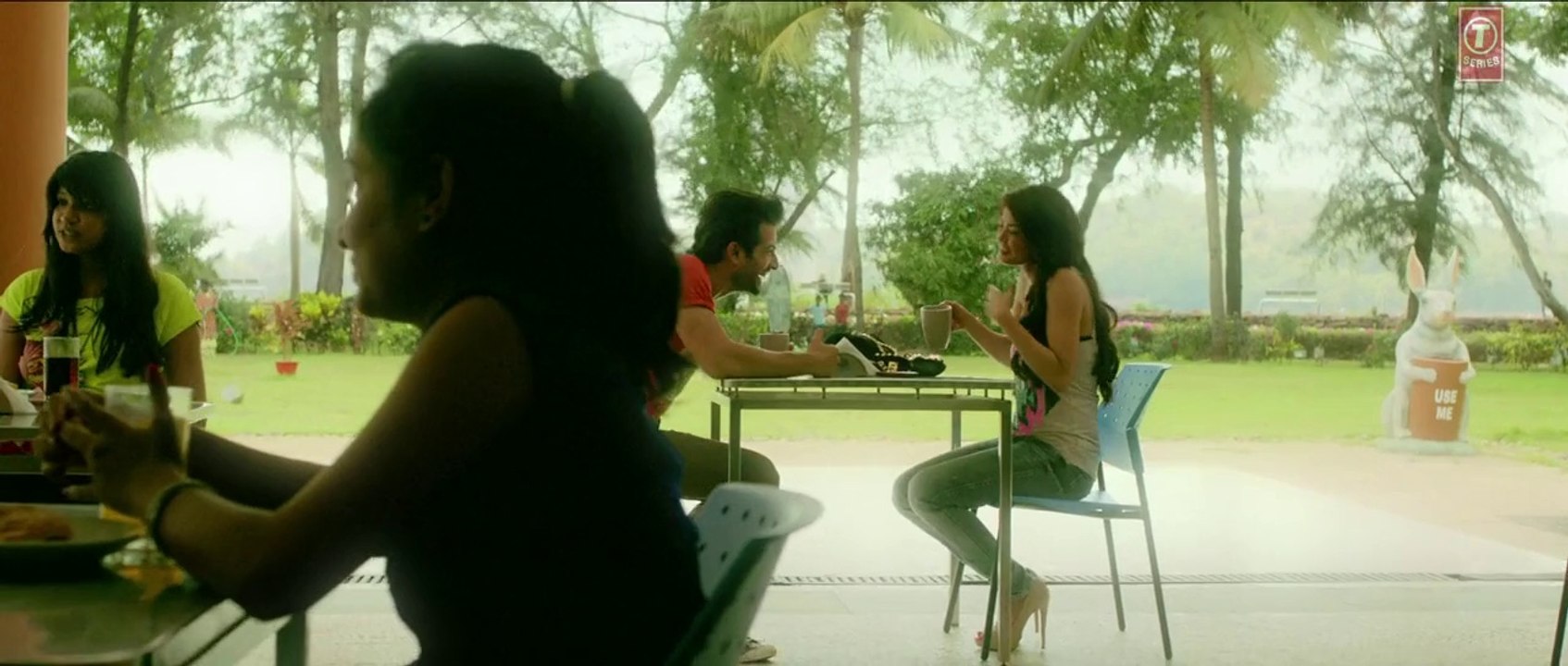 Kabhi Aayine Pe Likha Tujhe - Video Song - Hate Story 2 - Jay Bhanushali, Surveen Chawla - Video Dailymotion