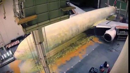 How Emirates Airline re-paint the plane
