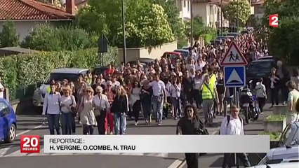 Marche silencieuse à Albi en hommage à l'enseignante poignardée