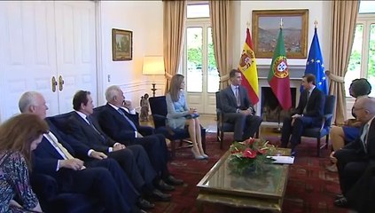 Los Reyes abren en Portugal su presentación ante los países vecinos