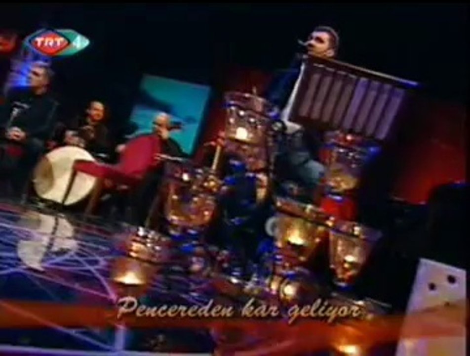 Uğur ÇINAR-Pencereden Kar Geliyor