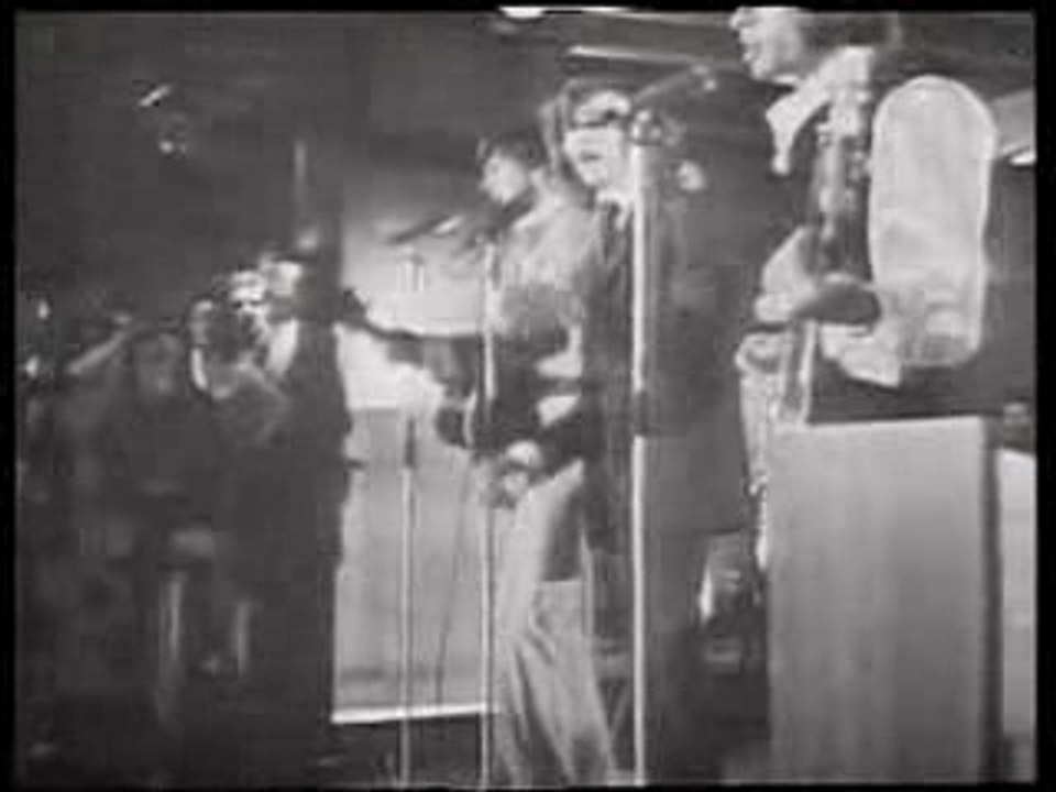 Bee Gees - The singer sang his song