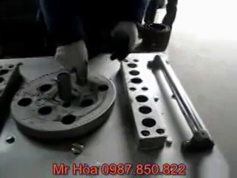 Máy uốn sắt thép GW 50, động cơ 4kw, chạy điện 3 pha, xuất xứ Trung Quốc