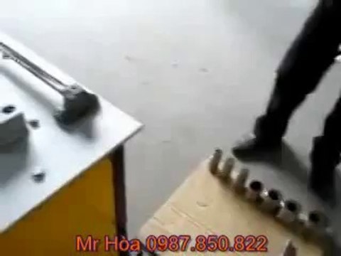 Máy uốn sắt thép GW 40, công suất 2.2kw, 3kw, chạy điện 3 pha, mâm uốn sắt GW 50