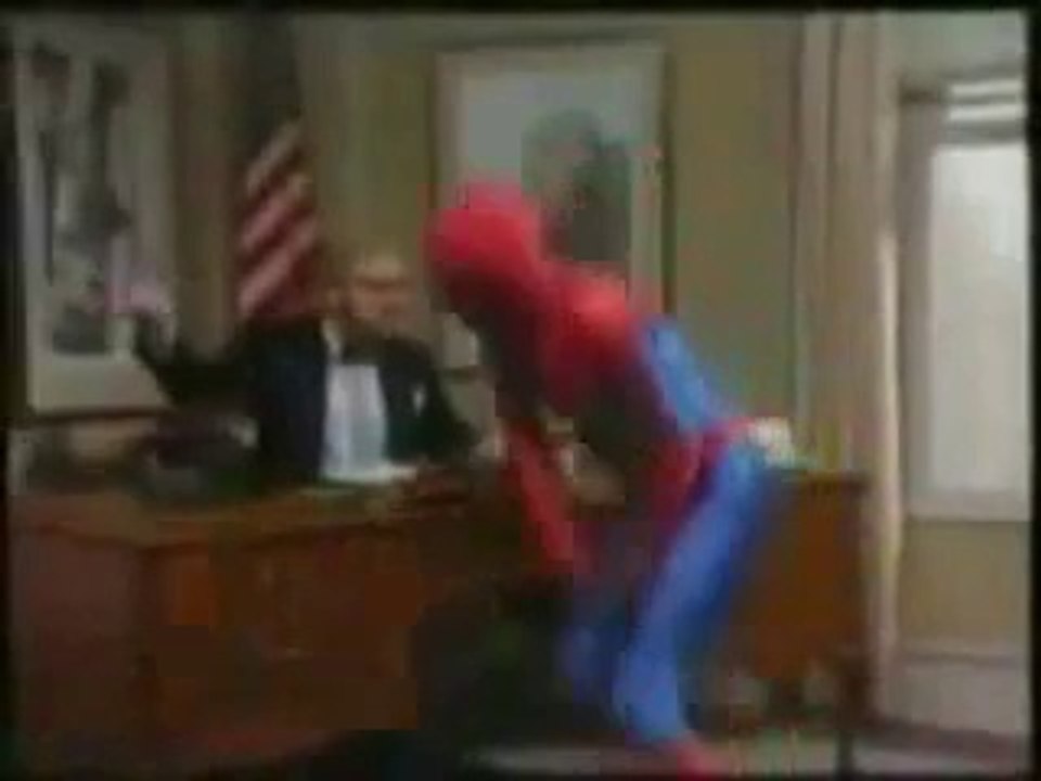 spiderman cant piss