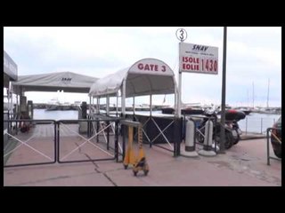 Napoli - I funerali del molo Sannazzaro a Mergellina -2- (07.07.14)