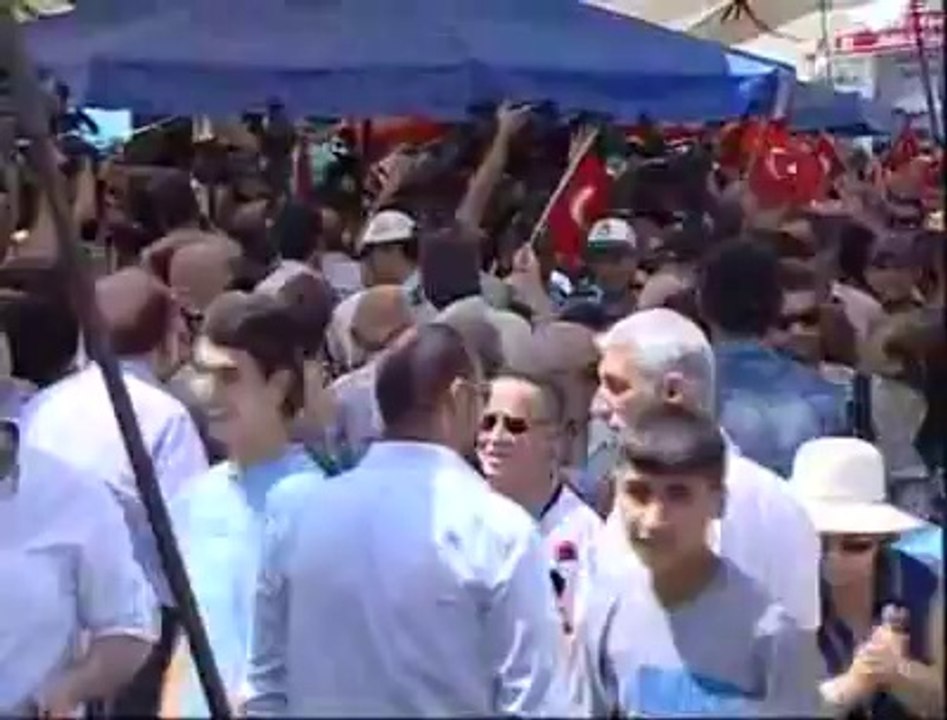 İHSANOĞLU SALI PAZARI'NDA HALKLA BULUŞTU