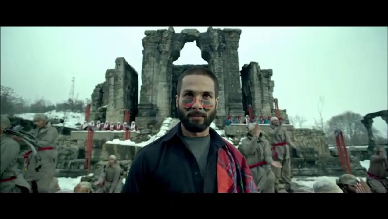 Haider Movie Official Trailer - Shahid Kapoor & Shraddha Kapoor