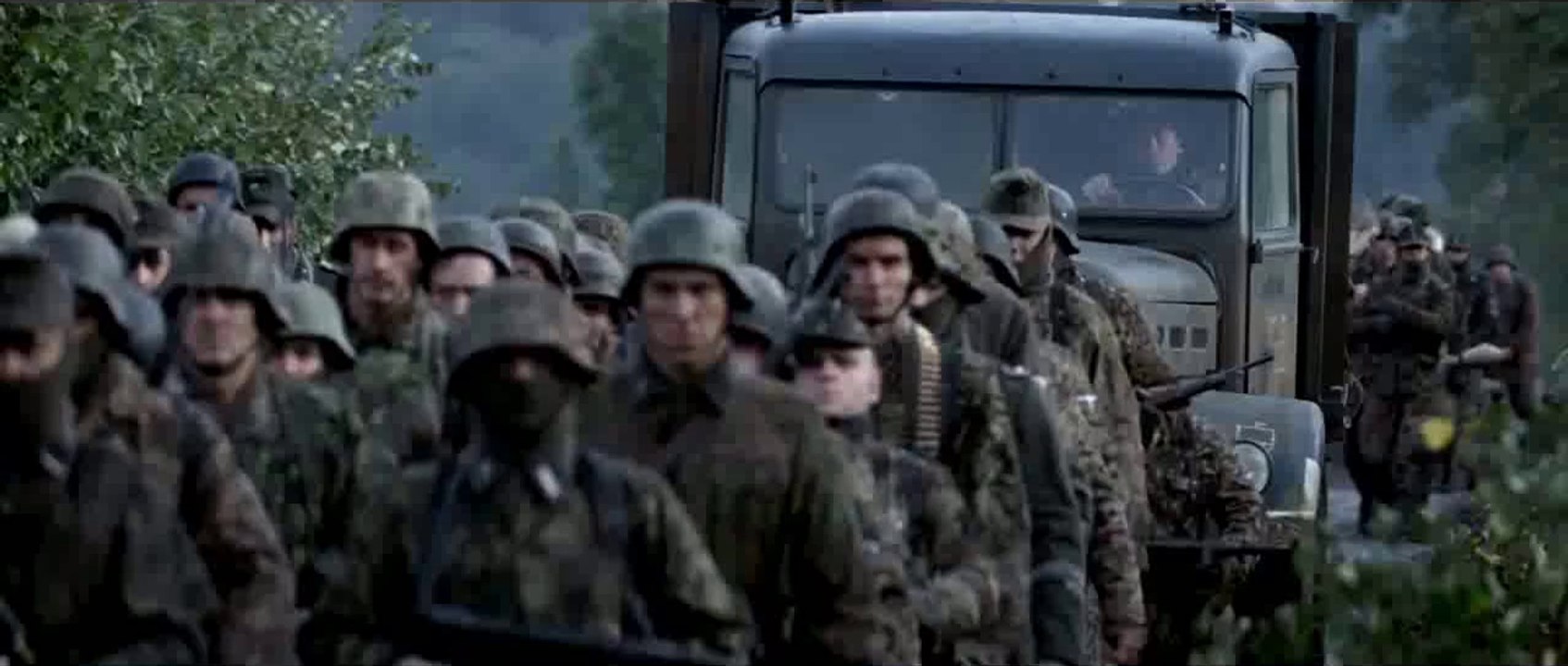 CORAZONES DE ACERO Tráiler