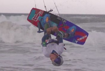 Télécharger la video: Double Elimination and Kite Clinics at the Junior World Championships - PKRA 2014 - Kitesurf