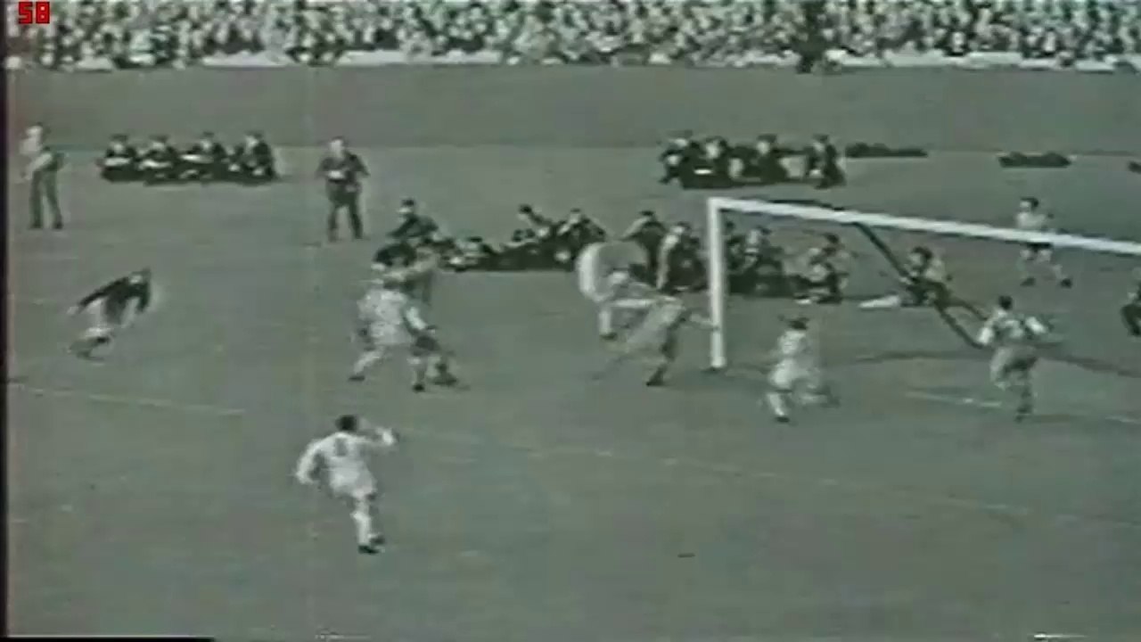 di stefano false 9