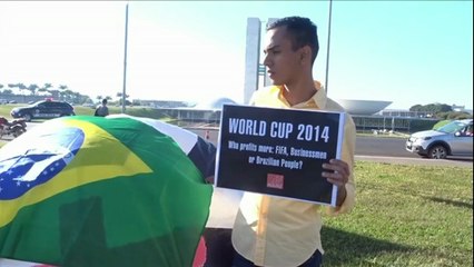 Brésil: une ONG proteste contre le coût du Mondial