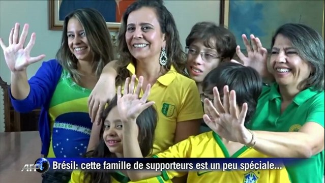 Brésil: la famille aux six doigts espère un 6e titre de champion du monde