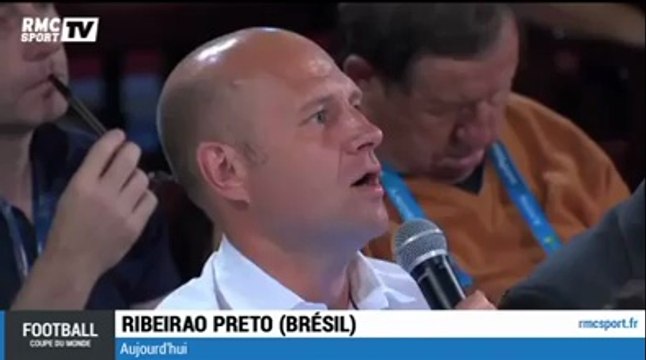 Coupe du monde: Guy Roux s'endort pendant une conférence de presse