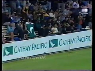 Saqlain Mushtaq DOOSRA Vs Marcus Trescothick 2000