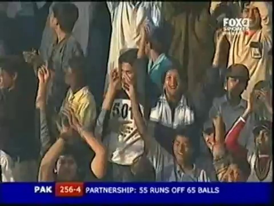 Shahid Afridi 92 vs England 2005
