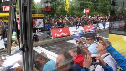 Villeneuve-d'Ascq : le dernier kilomètre de l'étape vécu avec Daniel Mangeas, speaker officiel du Tour de France, au micro