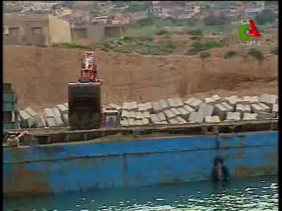 Algerie,Oran,Krichtel,petit port de peche.flv