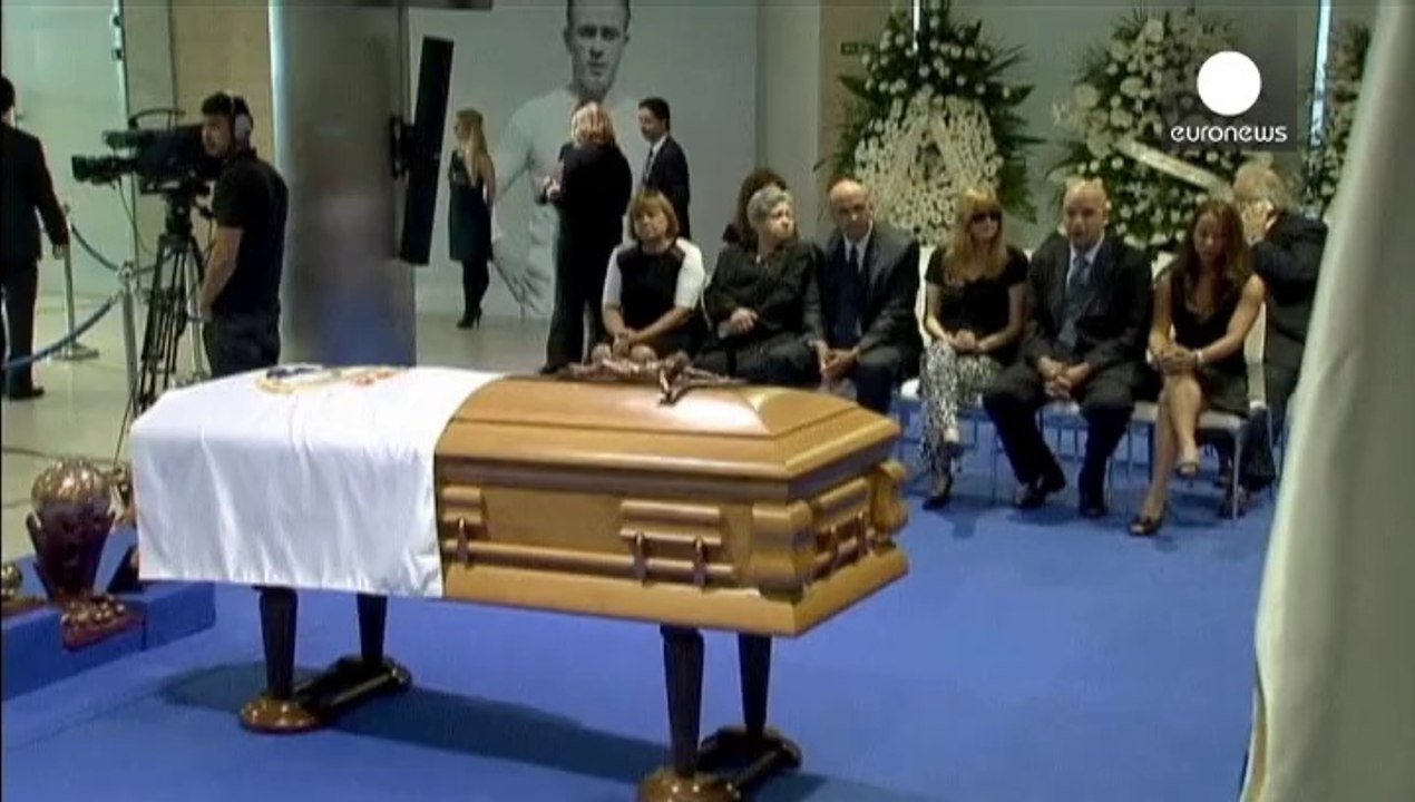Madrid, in centinaia per l'ultimo saluto a Di Stefano