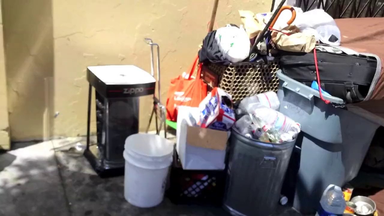 Giving oranges to the Homeless SF ep7