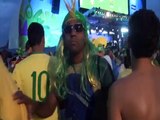 Des supporters brésiliens en pleurs quittent Copacabana