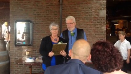 Oom Jaap & Tante Jeanette dragen op onze receptie een gedicht voor...