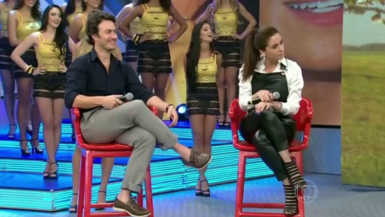Taina Müller_Gio Antonelli Interview Faustao 06-07-14