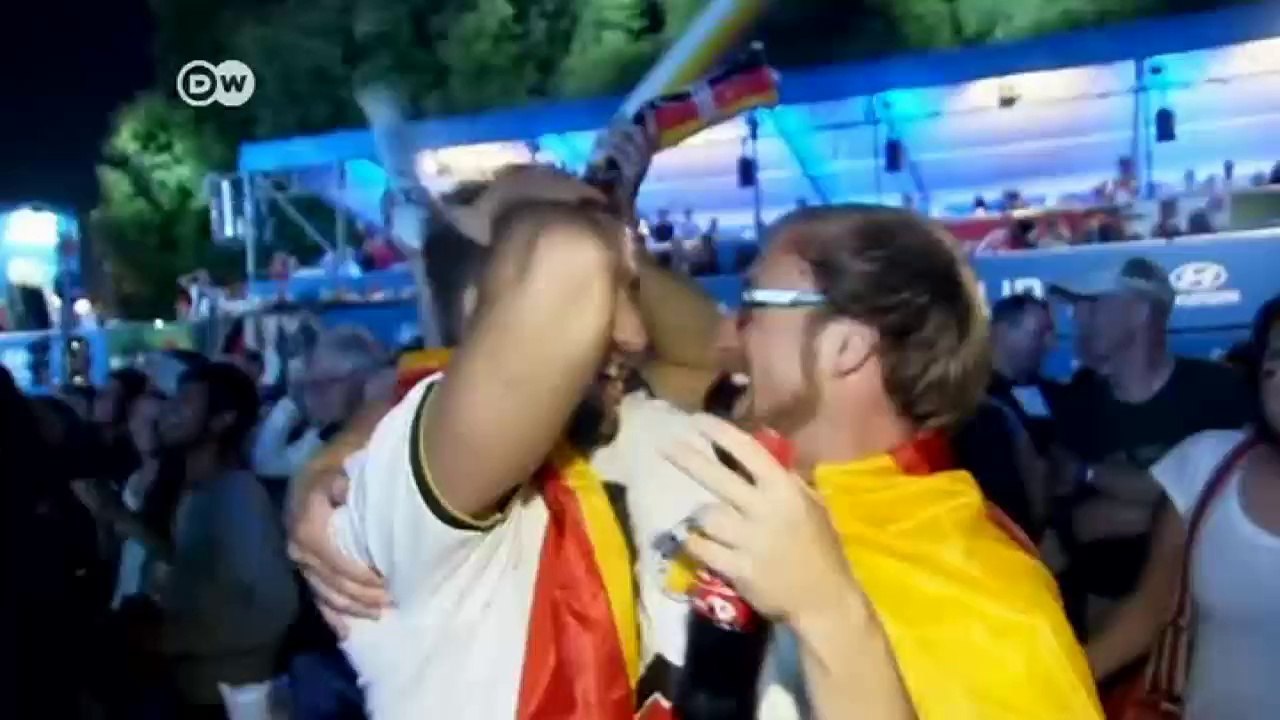 Fans nach dem furiosen WM-Halbfinale | Journal