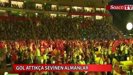 Gol attıkça sevinen Almanlar