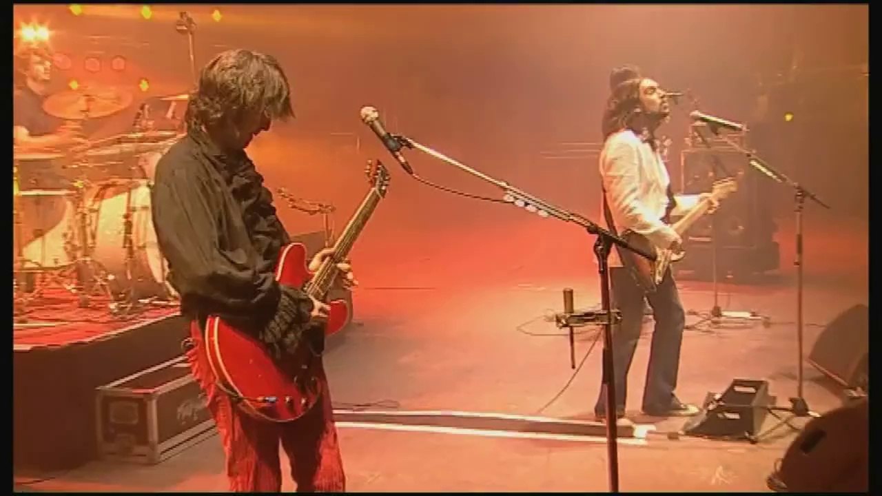 Matmatah - Lambé An Dro (Live at Vieilles Charrues 2008 Official HD)