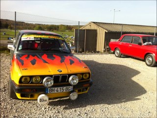 BMW E 30   325 I    1988 -  en peinture    - vidéo     lulu du  jura