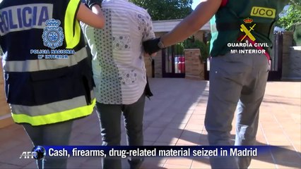 Spain police arrest 32 suspected Italian gangsters