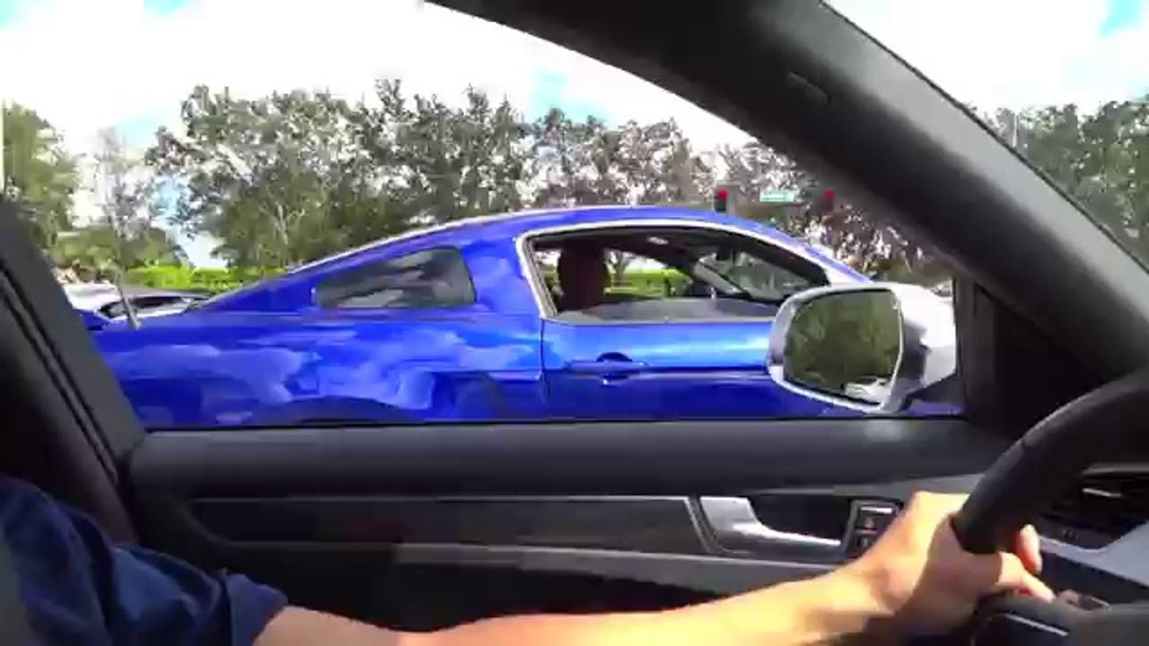 Mustang GT 5.0 vs Audi S4 Tuned - 3x Races