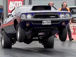 Dodge Challenger Slow motion Wheelie