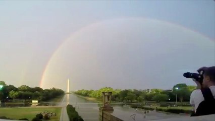 Dramatic double rainbow over the Lincoln Memorial