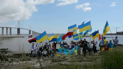 International protest in front of Mistrals - St Nazaire, June 29