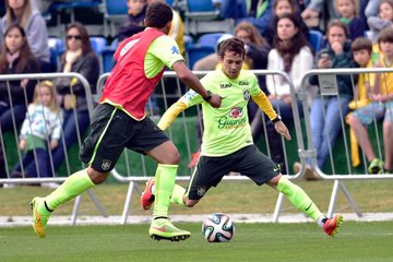 Com cobrança de repórter, Felipão explica entrada de Bernard