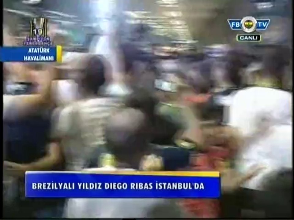Diego Ribas'a coşkulu karşılaşama