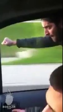 Kafası Güzel Gence Kamera Şakası Yapmak