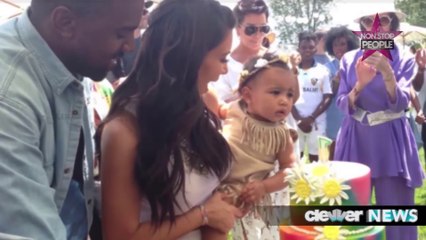 Kim Kardashian « Les femmes enceintes ne devraient pas sortir pendant un an »