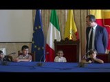 Napoli - De Magistris riceve una delegazione di bimbi rom (09.07.14)