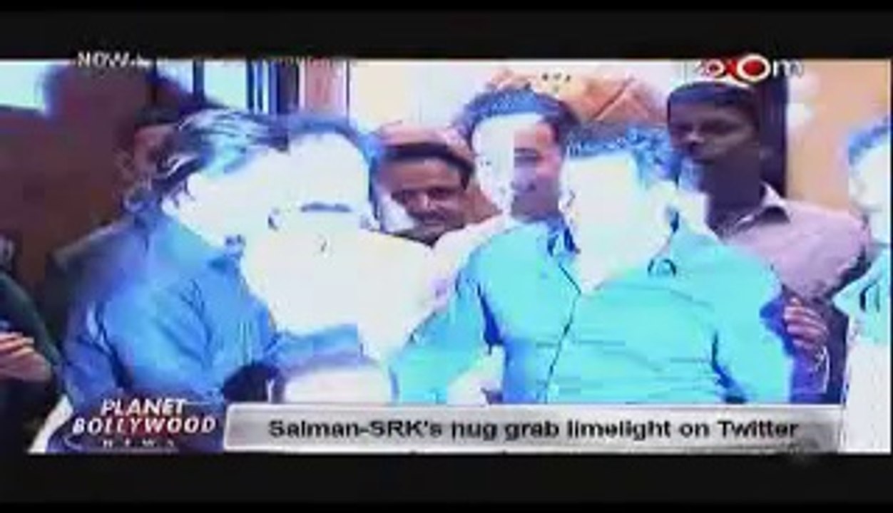Twitter Users  Make Fun Of Salman And SRK's   Hug  10th July 2014